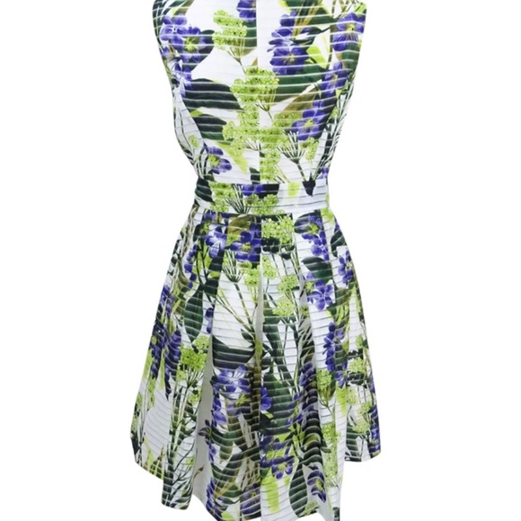 Tommy Hilfiger Women's Floral-Print Fit & Flare Dress - Picture 3 of 4